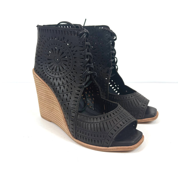 Jeffrey Campbell Women's Rodillo Perforated Leather Wedge Sandals Heels Size 6 - Picture 2 of 6
